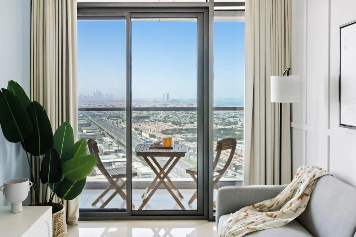 Apartment Sky High 1Br In City View With 41St Floor Views Dubai