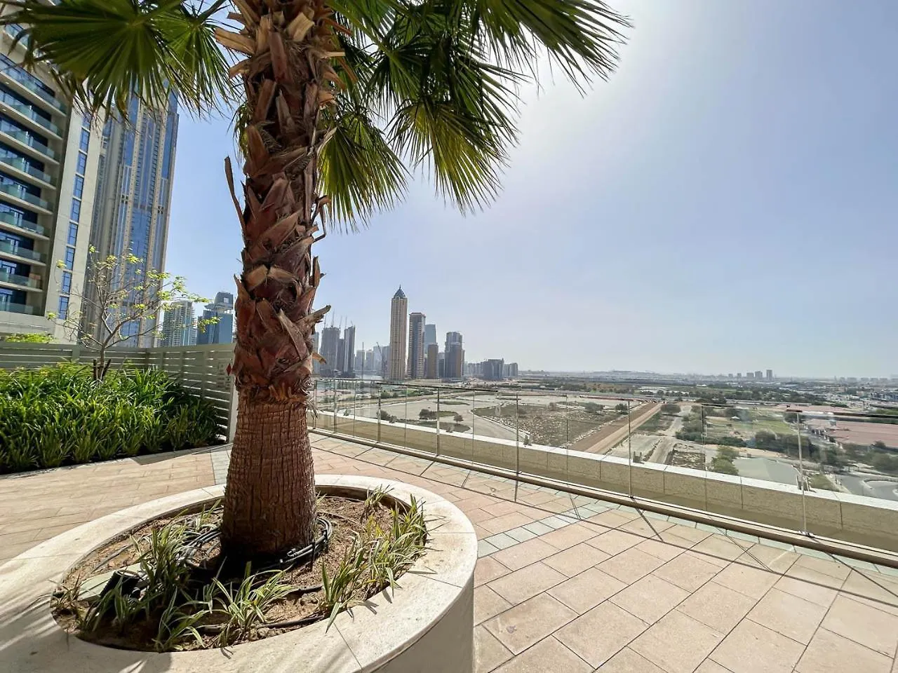 Sky High 1Br In City View With 41St Floor Views Dubaj Apartament