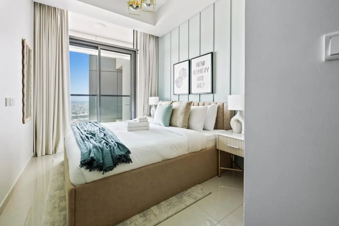 Sky High 1Br In City View With 41St Floor Views Dubaj Apartament